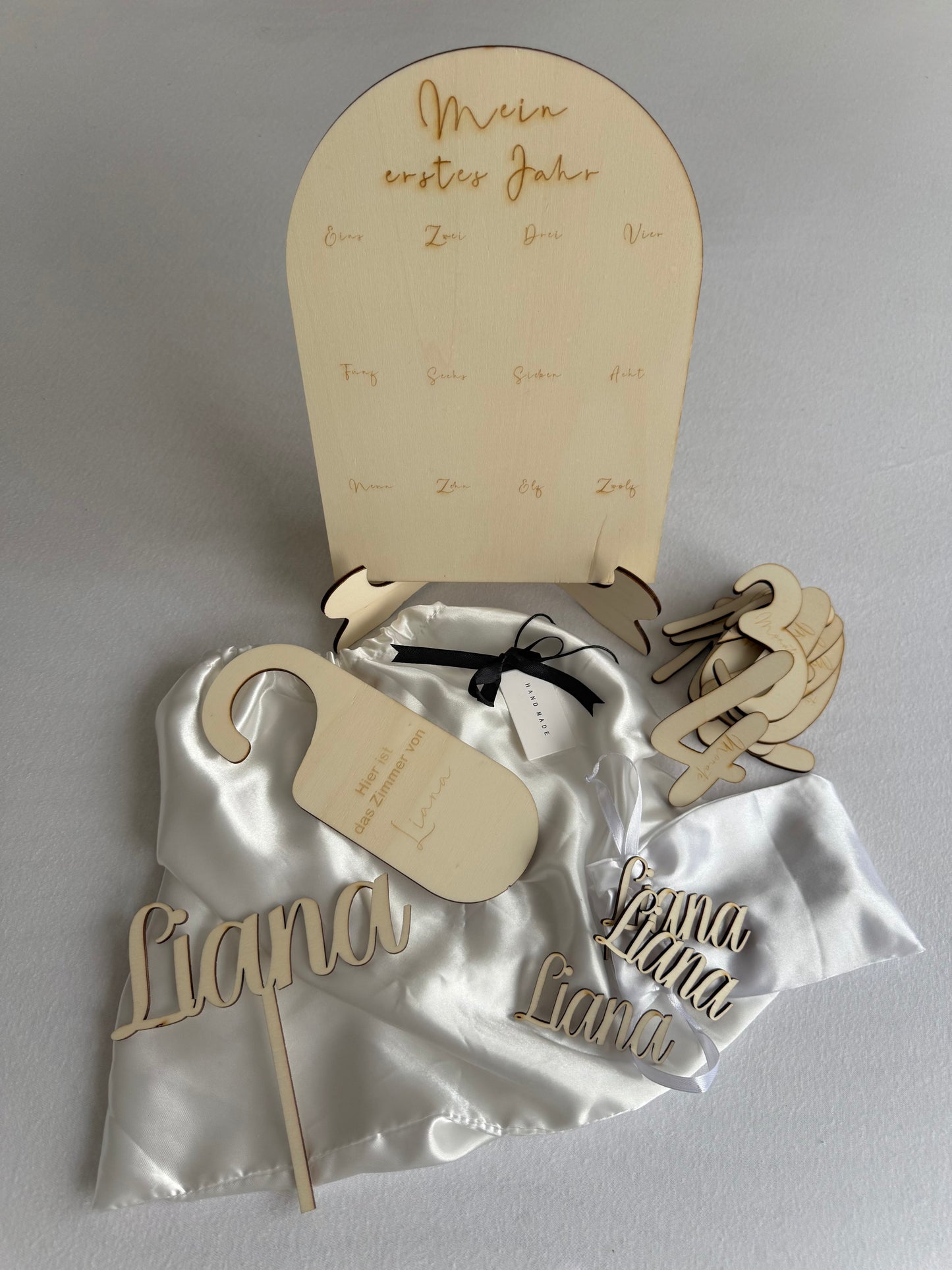 Personalisiertes Baby Geschenkset Blume, Bär oder Zahl